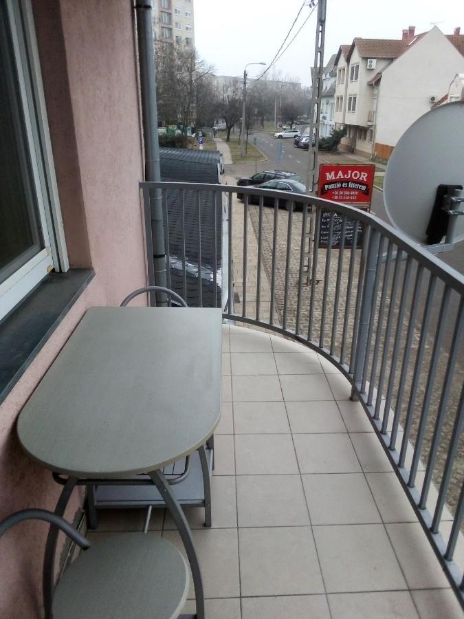 Major Street Apartman Appartement Hajdúszoboszló Buitenkant foto