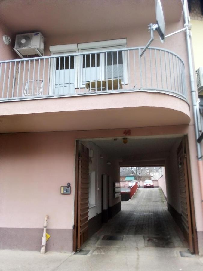 Major Street Apartman Appartement Hajdúszoboszló Buitenkant foto